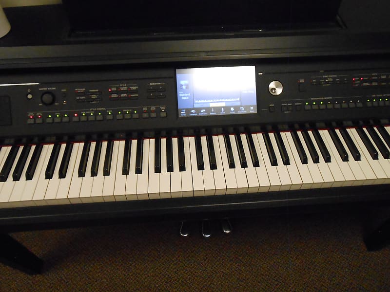 Yamaha cvp online 609 for sale