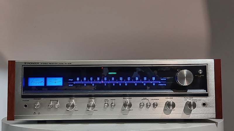 PIONEER SX-636 RECEIVER - ALL NEW LIGHTS, RECAPPED, SERVICED - 1 YEAR  WARRANTY