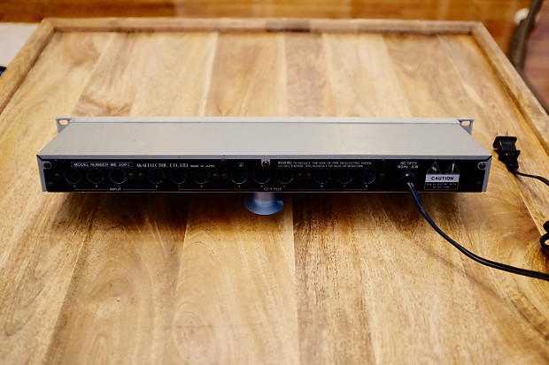 Akai ME30PII - Midi Patchbay | Reverb