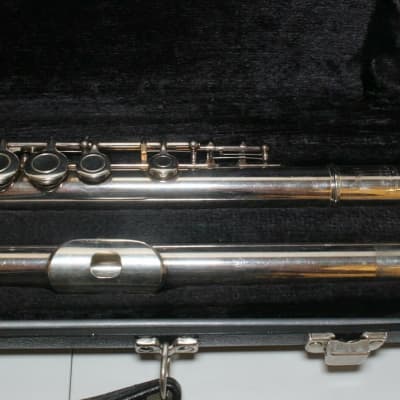 Vito flute 113 II Silver Plated Good Used Condition with hard case cleaning rod image 3