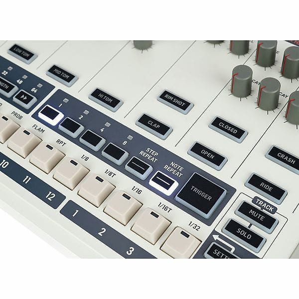 BEHRINGER RHYTHM DESIGNER RD-9　TR-909 Amazon.com: Behringer RHYTHM DESIGNER RD-9 Classic Analog/Digital