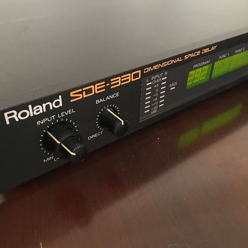 Roland SDE-330 Dimensional Space Delay | Reverb