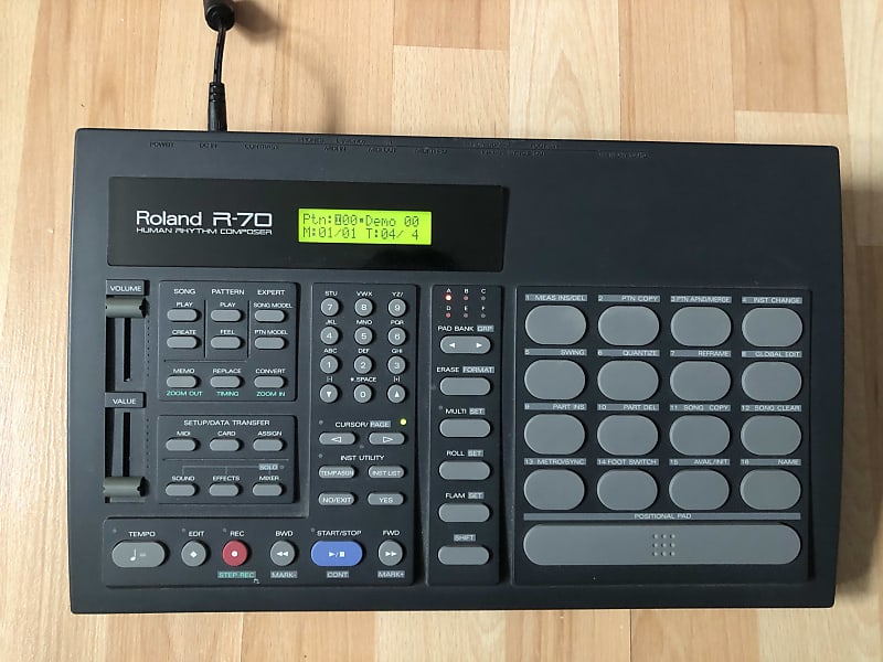 Roland R-70 リズムマシン(ガイドブック付き) - DTM/DAW