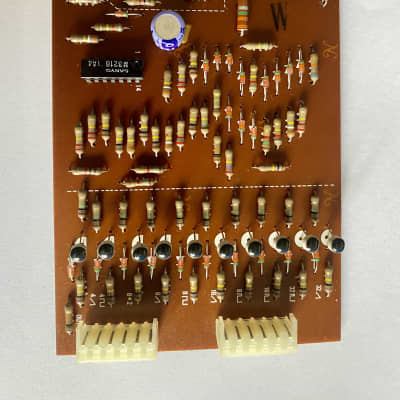 Roland SH-2000 Waveform divider board Sanyo M3216