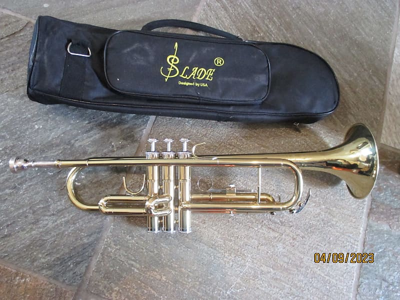 Slade brand Trumpet with case and mouthpiece