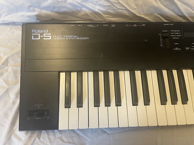 Roland D-5 61-Key Multi-Timbral Linear Synthesizer | Reverb