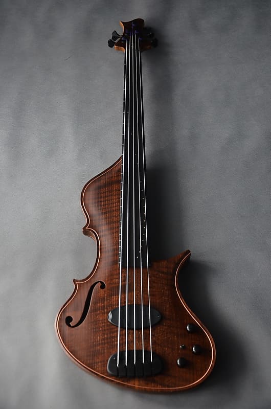 Stradi Sky Fretless 5弦 エレキベース Stradi Sky Fretless 5 String Electric Bass Guitar Piezo
