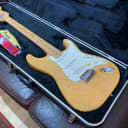 Fender American Standard Stratocaster with Maple Fretboard 1997 - 2000 Natural
