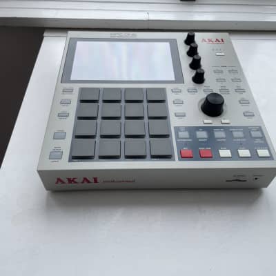 Akai MPC One Standalone MIDI Sequencer Retro Edition 2021 - Present - Grey image 4