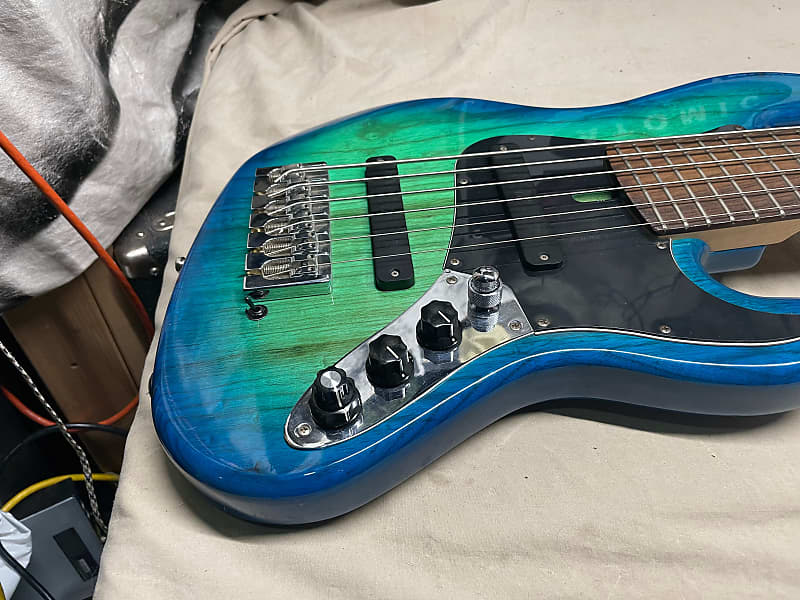 LowEnd low end LEJ 6-string J-style Bass with generic Case | Reverb