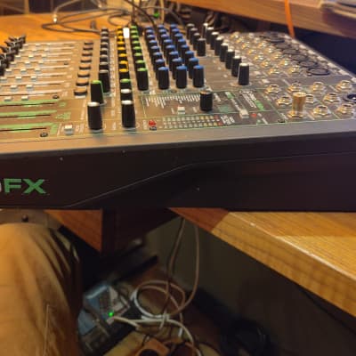 Mackie ProFX12v3 12-Channel Effects Mixer 2020 - Present - Dark Gray image 4