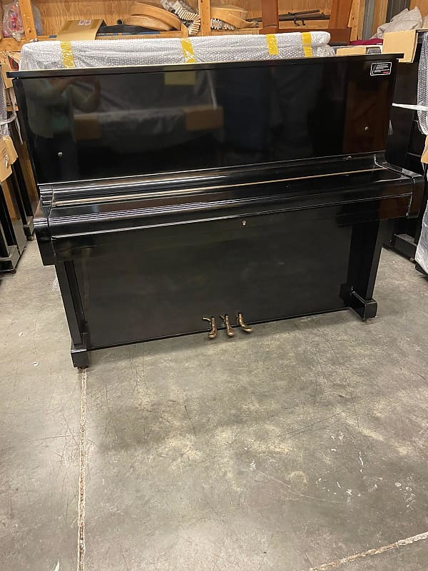 Upright piano Yamaha model U1 48'' image 1