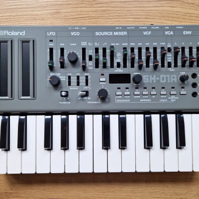 Roland SH-01A