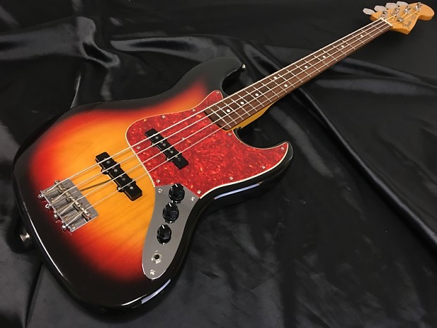 Fender Japan Jazz Bass JB62 '62 Vintage Reissue Alder USA pickups 1999-2002 Three Tone Sunburst image 1