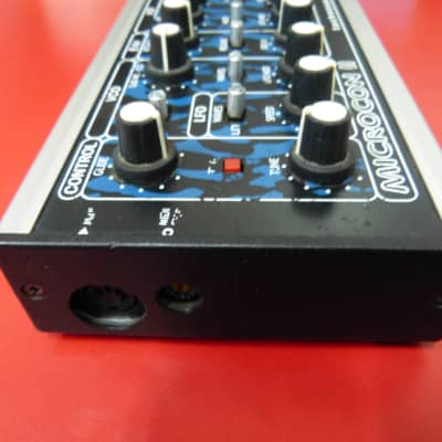 Technosaurus Microcon II analog monophonic synthesizer image 3