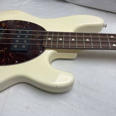 Ernie Ball Music Man StingRay sting ray stingray3 3 EQ HH 4-string Bass with Case 2007 - White / Matching Headstock / Maple neck / Rosewood fingerboard image 5