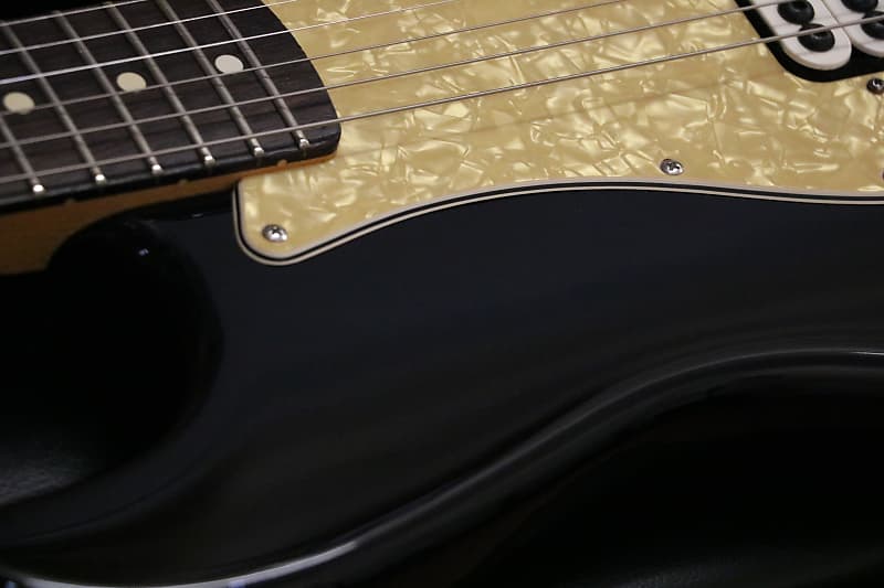 Fender Tom Delonge Stratocaster 2002 - Black | Reverb Fender Tom Delonge Stratocaster 2002 - Black | Reverb