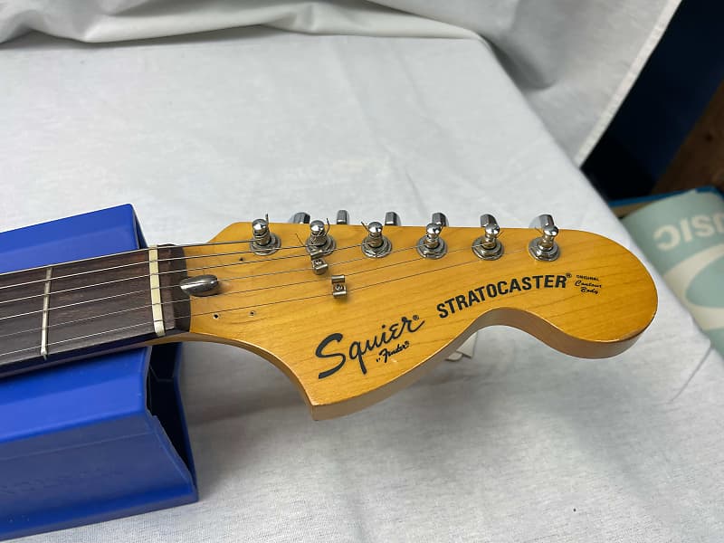 Squier by Fender Stratocaster HSS Guitar with Kahler trem