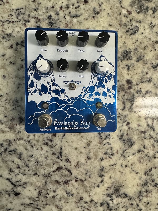 EarthQuaker Devices Avalanche Run Stereo Reverb & Delay with Tap Tempo V2 Limited Edition