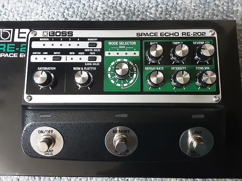 Boss RE-202 Space Echo