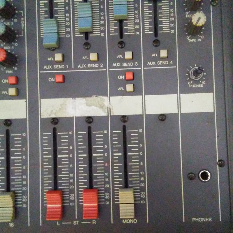 Yamaha MX200 16 Channel Mixing Board | Reverb