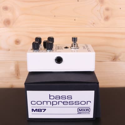 MXR M87 Bass Compressor - Bass Guitar Effect Pedal image 4