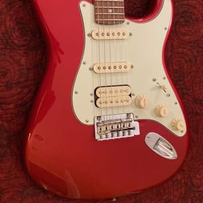 Fender Deluxe Stratocaster HSS; Pau Ferro Fretboard; Candy Apple Red; Fender Deluxe Molded Case image 2