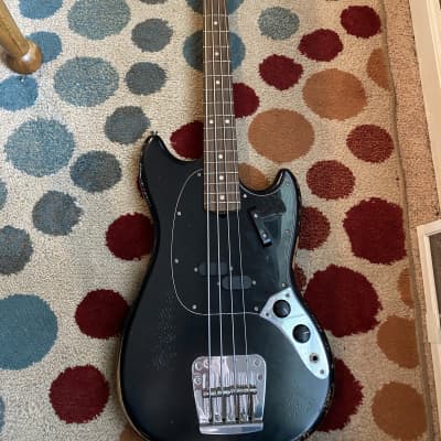Fender JMJ Road Worn Mustang Bass Black image 2