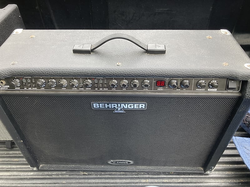 Behringer VTone GMX212 60W Modeling Amp Reverb