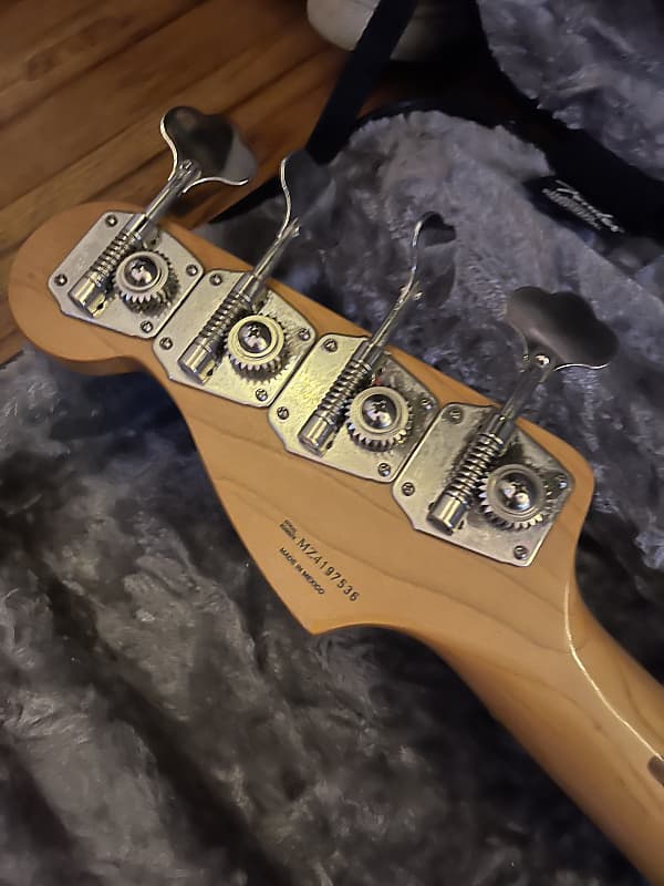 Fender Road Worn '50s Precision BassW/Hsc | Reverb Fender Road Worn '50s Precision BassW/Hsc | Reverb