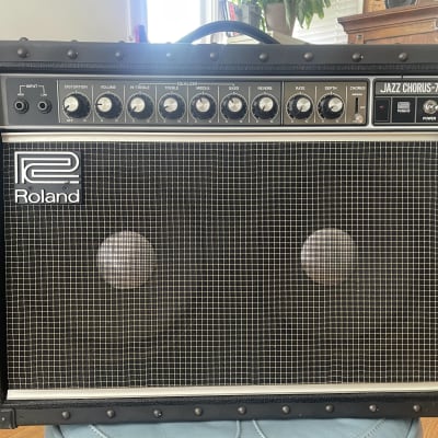 Roland JC-77 Jazz Chorus 80-Watt 2x10