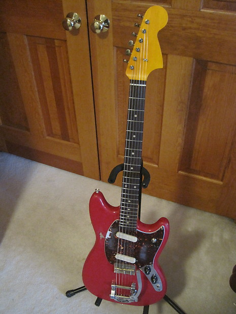 Mustang bigsby best sale