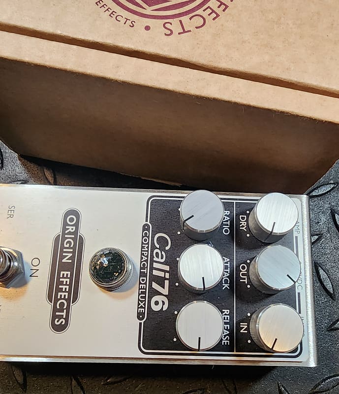 Origin Effects Cali76 Compact Deluxe Compressor Comp Cali 76 Origin Effects Cali76 Compact Deluxe Compressor Comp Cali 76
