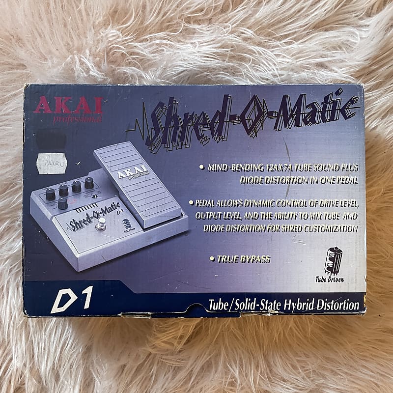 AKAI  Shred-O-Matic(真空管オーバードライブ) Akai Shred-o-matic demo: Tube Distortion with dynamic gain