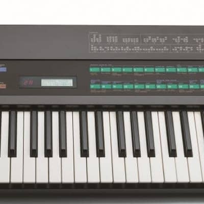 1984 USA version Yamaha DX7 + DATA RAM Yamaha Cartridge