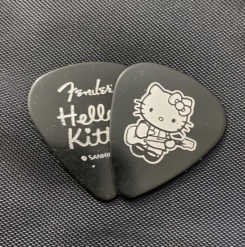 Hello kitty guitar picks store