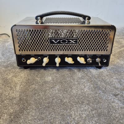 【希少品】　Laney RB9 Richter Bass 送料込み 希少品】 Laney RB9 Richter Bass 送料込み - メルカリ