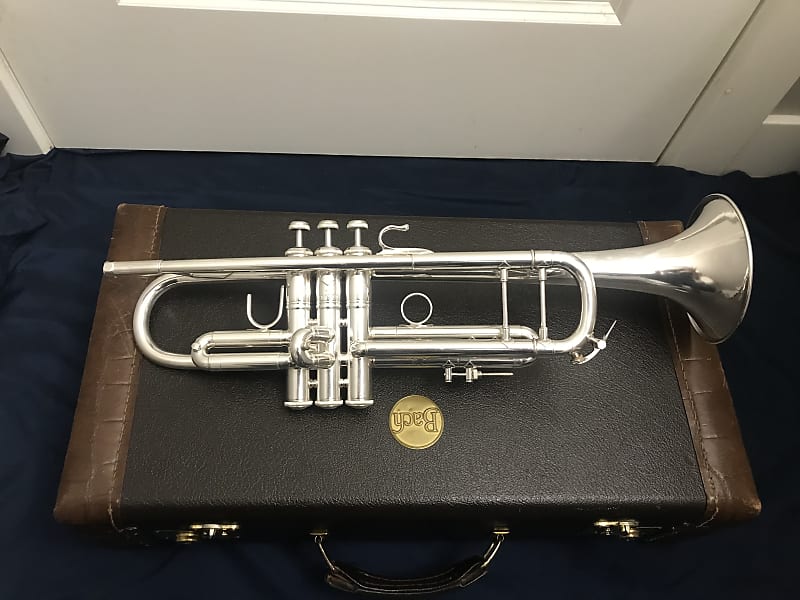 Bach Stradivarius 37 Bb Trumpet image 1