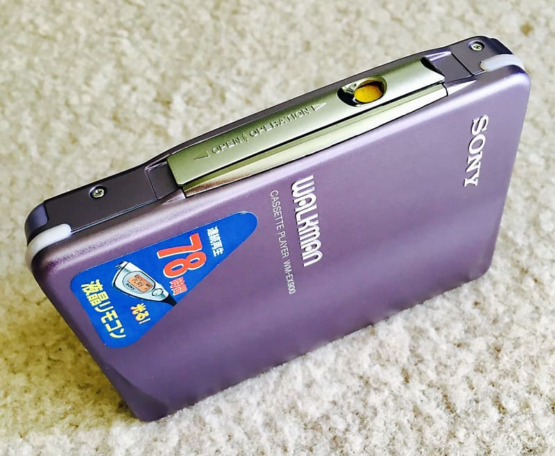 Sony WM-EX900 Walkman Cassette Player, Nice Purple Color ! Working Great !