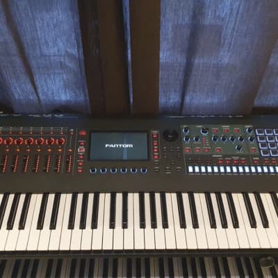 Roland Fantom 7 76-Key Workstation Keyboard 2019 - Present - Black