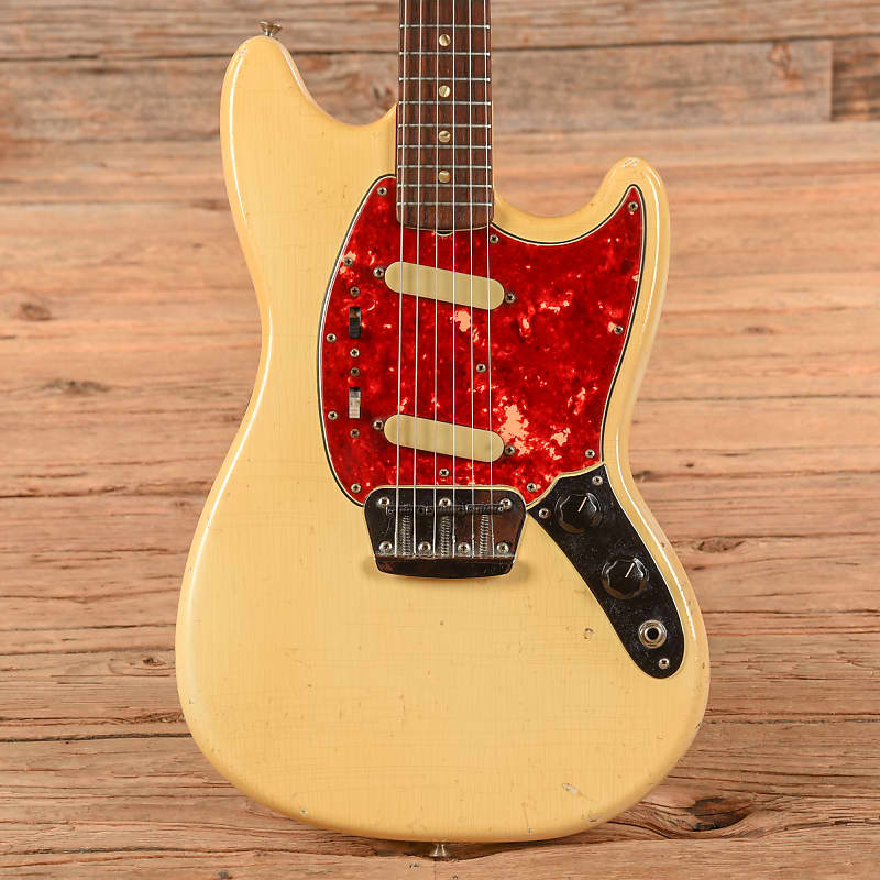 Amazon.com: Fender Duo Sonic - HS - Maple Fingerboard