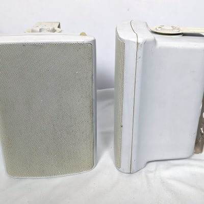 Pair of JAMO A3 Indoor / Outdoor Speakers - White image 3