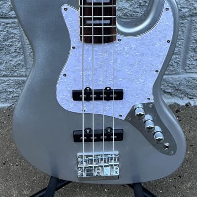 GAMMA Custom Bass Guitar J23-04, 4-String Beta Model, QuickSilver Metallic image 3