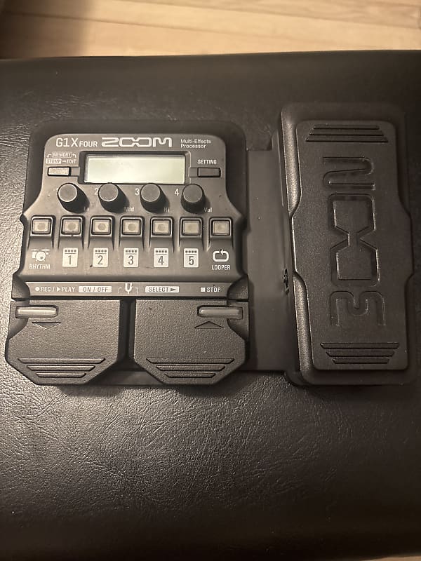 Zoom G1X Four