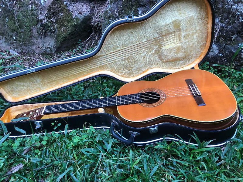 ZEN-ON 1978 Abe Guitar Special 演奏家生活30周年記念 クラシックギター ハードケース付き ZEN-ON 1978 Abe Guitar Special 演奏家生活30周年記念 クラシックギター ハードケース付き