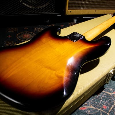 Fender Jaco Pastorius Jazz Bass 2000 - 3-Color Sunburst image 14