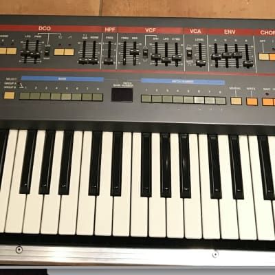 Roland Juno-106 Analog Polyphonic Synthesizer