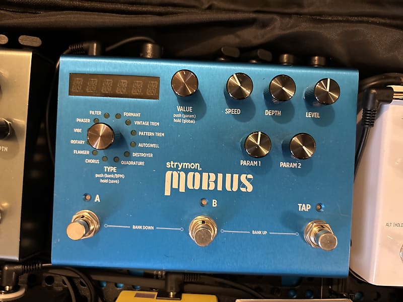 Strymon Mobius