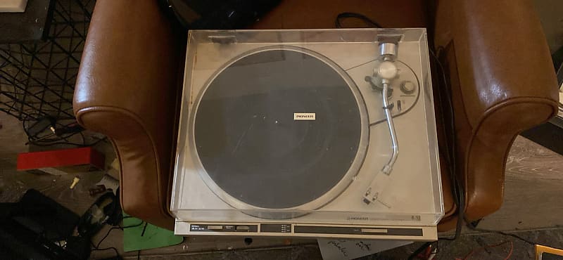 Pioneer  PL-250 Turntable Record Player 1980s Silver Japan MIJ Serviced New Needle image 1