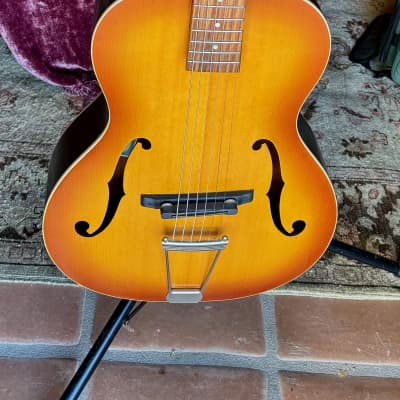 Epiphone Masterbilt Century Collection Olympic Acoustic/Electric Guitar 2018s Honeyburst for sale